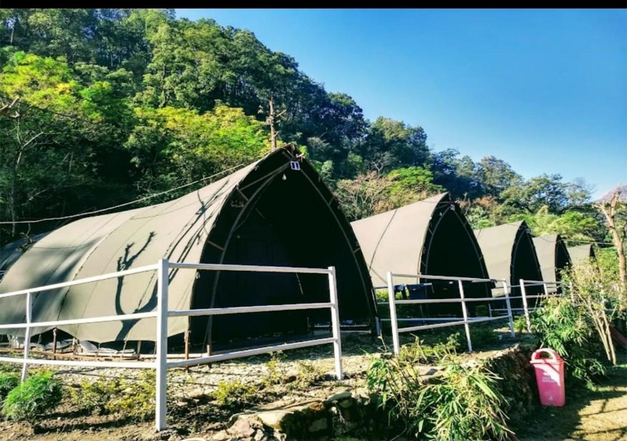 Crocus River Resort ランズドーン エクステリア 写真