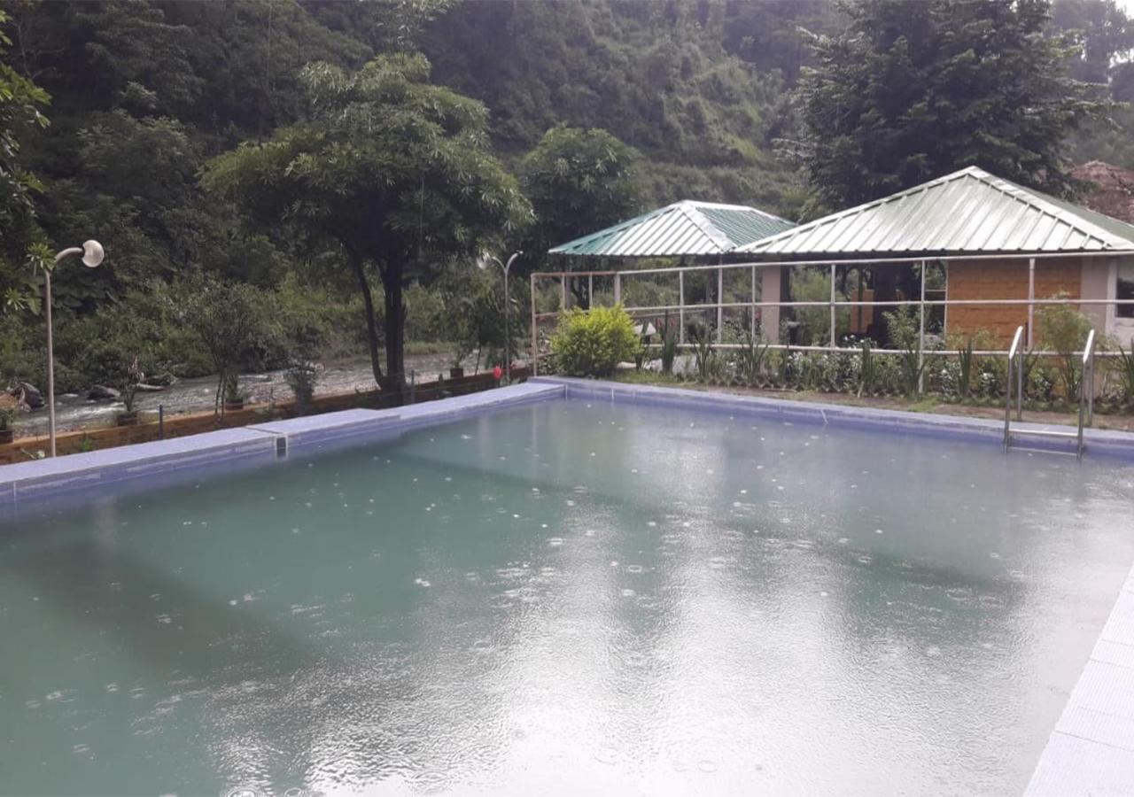 Crocus River Resort ランズドーン エクステリア 写真